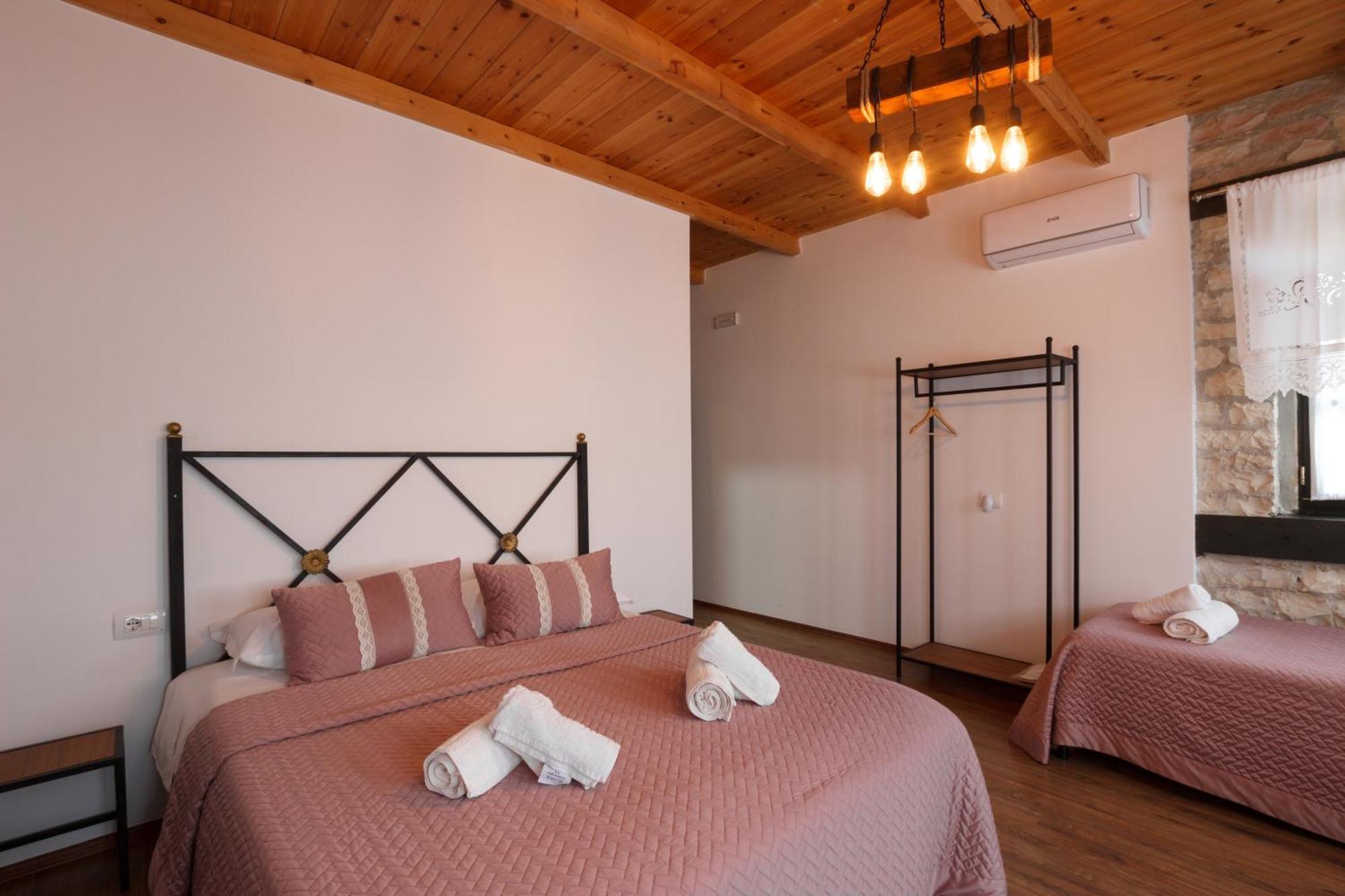 Hotell Bujtina Maria 4*