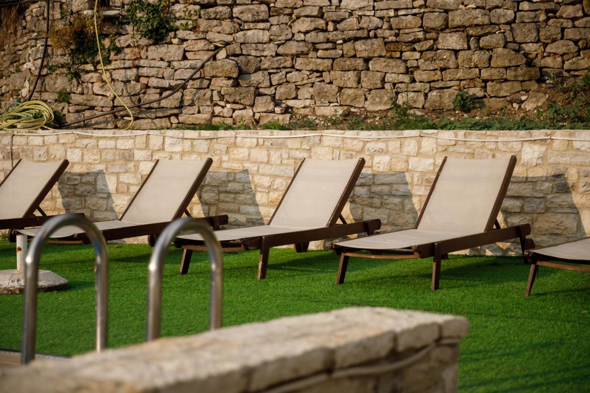 Bujtina Maria Hotell 4*