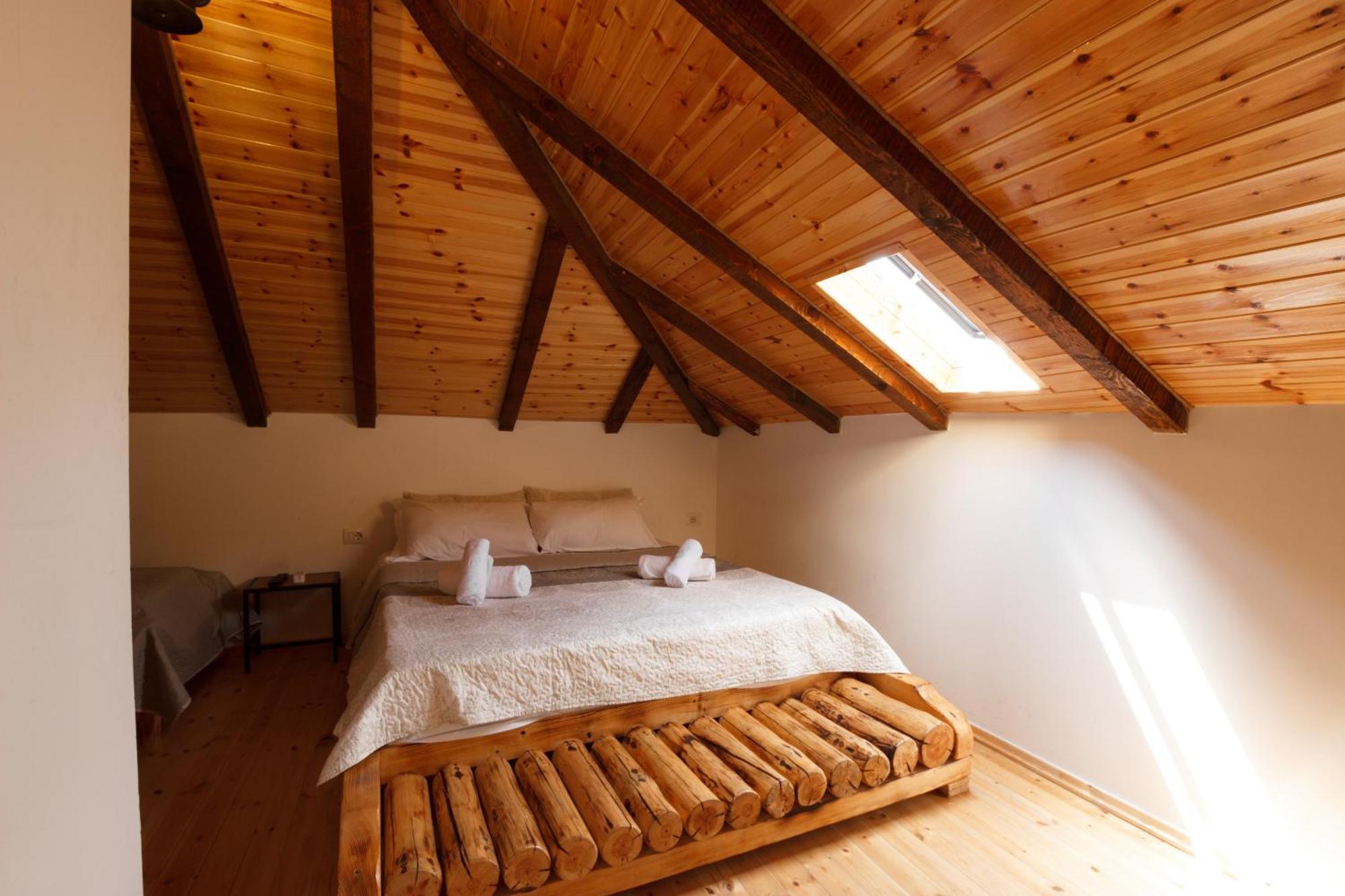 Hotell Bujtina Maria 4*